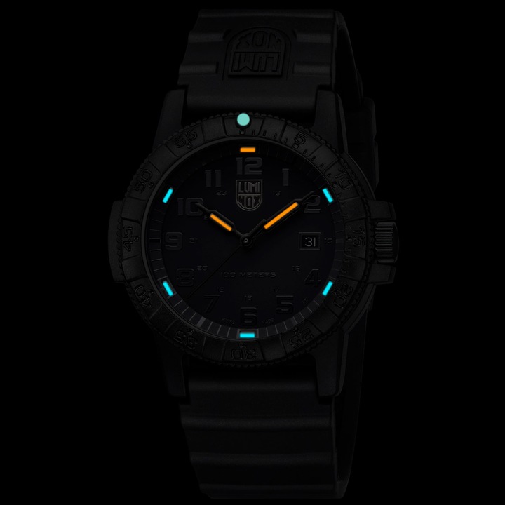 Immagine prodotto Luminox Tartaruga marina Leatherback Gigante (Orologio da polso analogico, Fatto in Svizzera, 44 mm)