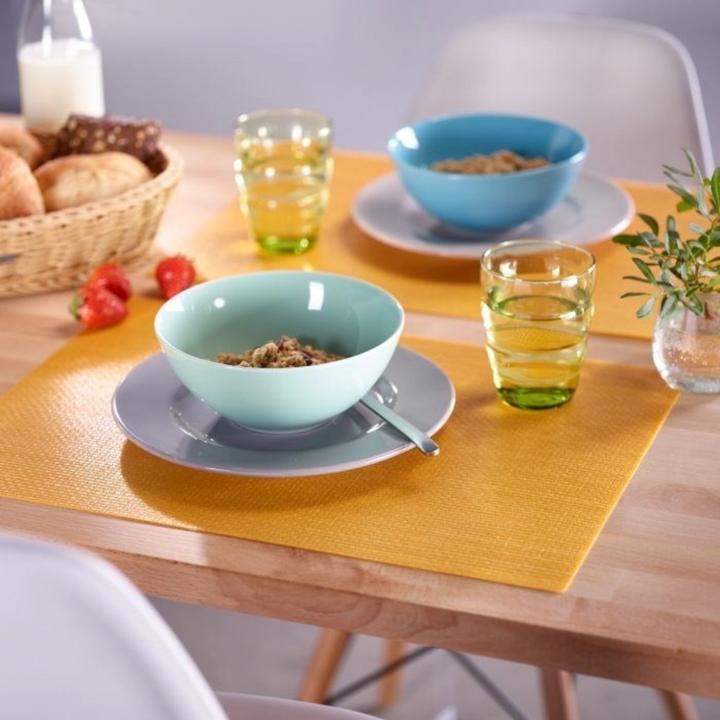 Actual product image Westmark PP placemat "Coolorista", square, sunny yellow, 45x32.5 cm