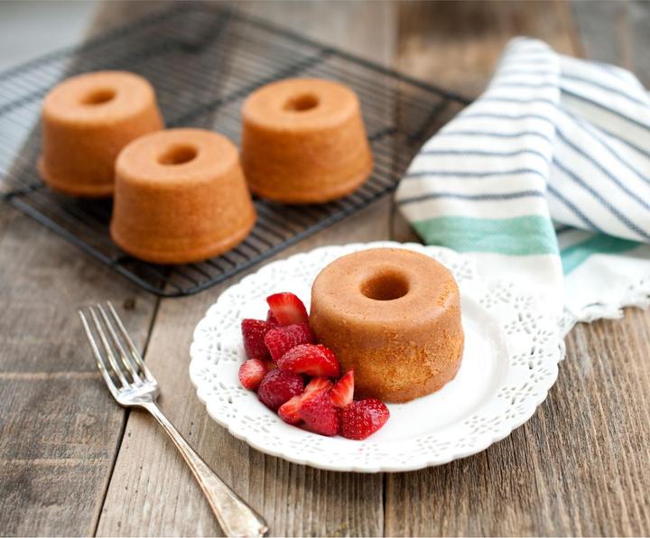 Immagine prodotto Nordic Ware Teglia da forno Angel Cakes Mini Angel Food