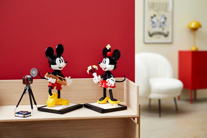Image du produit LEGO Mickey Mouse et Minnie Mouse (43179, LEGO Disney, LEGO difficiles à trouver)
