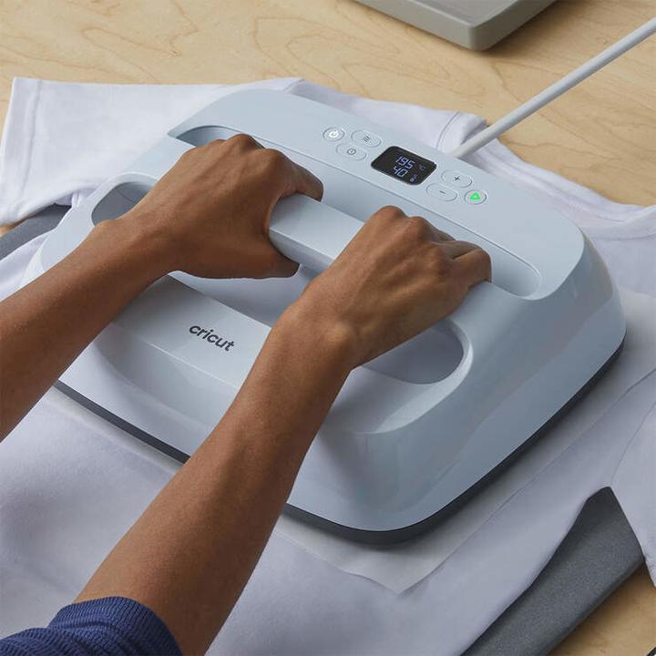 Actual product image Cricut EasyPress 3 (30.5 x 25.4 cm)