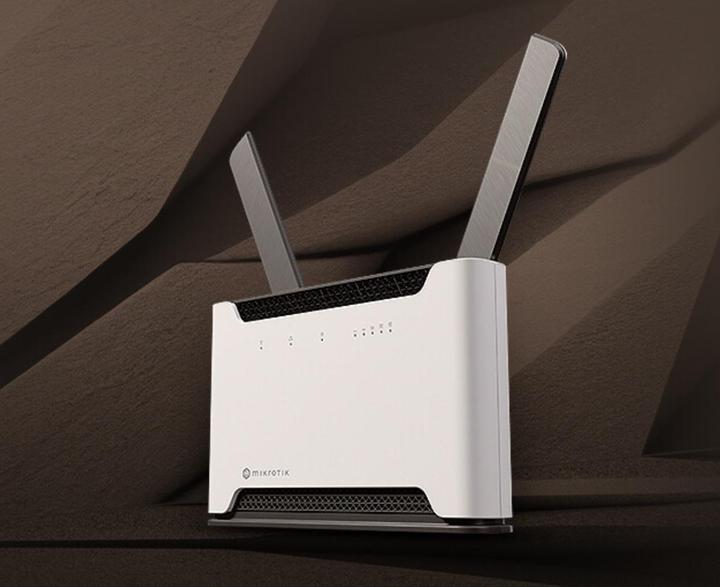 Actual product image MikroTik H53UIG-5HAXQ2HAXQ - Chateau PRO ax with 4-core CPU 2.2 GHz, 1 GB RAM, 5 x Gbit LAN