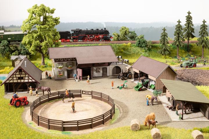 Productafbeelding Noch micromotion rijbak met paardenboxen