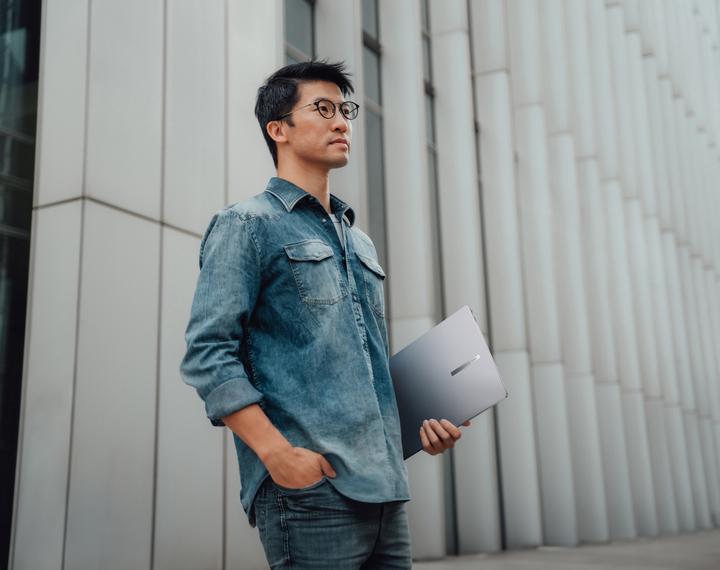 Actual product image ASUS ExpertBook P5 (14", 1000 GB, 32 GB, English-international)