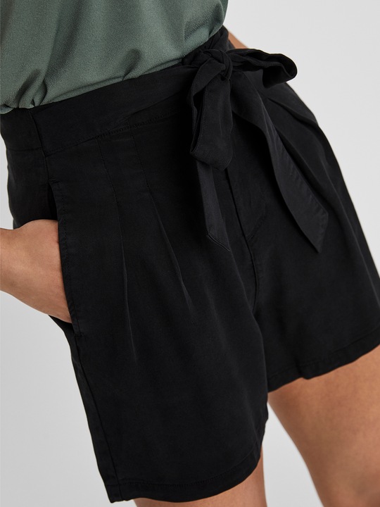 Actual product image Vero Moda Loose Fit Shorts (S)