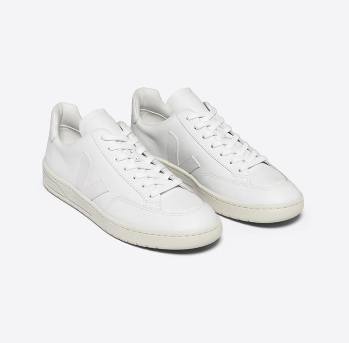 Actual product image Veja V-12 (40)