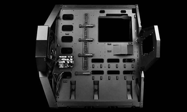 Actual product image Deepcool Quadstellar (ATX, Mini-ITX, E-ATX)