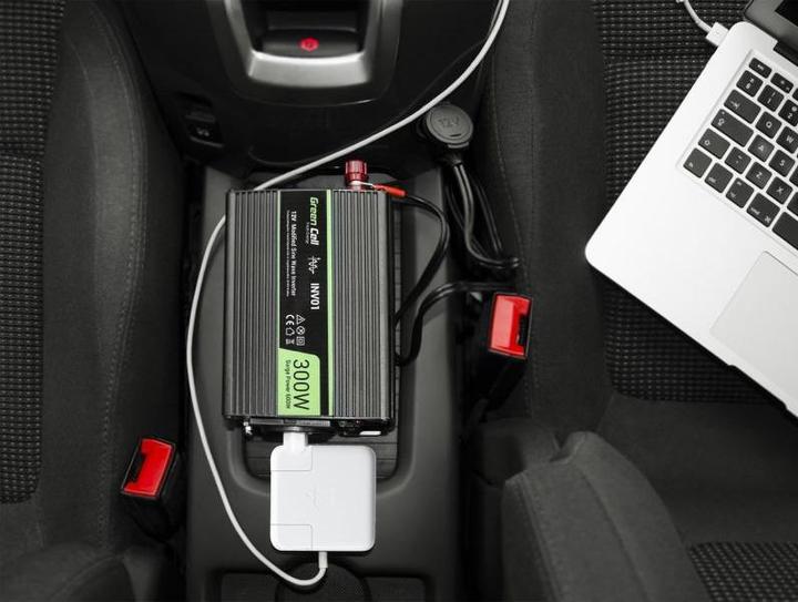 Actual product image GreenCell Voltage Car Inverter