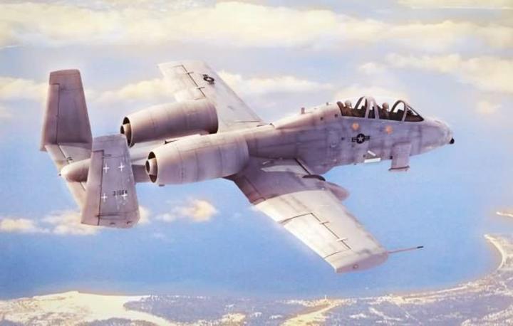 Produktbild Hobby Boss N/AW A-10A Thunderbolt II