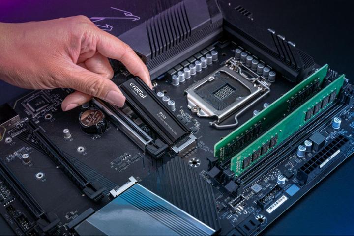 Produktbild Crucial P310 mit Heatsink (2000 GB, M.2 2280)