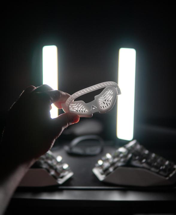 Produktbild RAM Mounts Carpio G2.0 Handgelenkstütze für die rechte Hand, Grösse S, Weiss