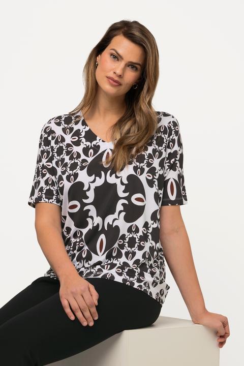 Actual product image Ulla Popken Geometric Print Short Sleeve Slinky Shirt (46, 48)