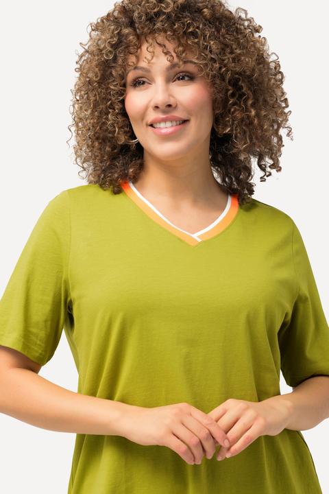 Immagine prodotto Ulla Popken T-shirt con orli a righe, scollo a V e mezze maniche (54)