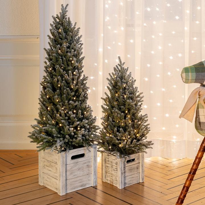 Actual product image STT The Snowy Tree (90 cm)