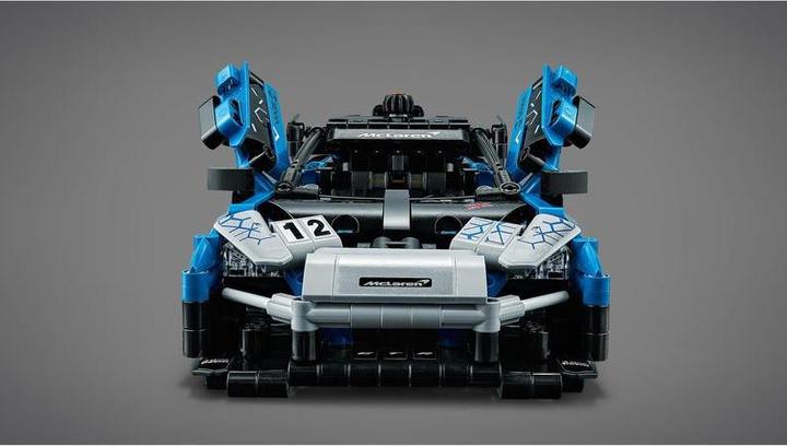 Actual product image LEGO McLaren Senna GTR (42123, LEGO Technic)