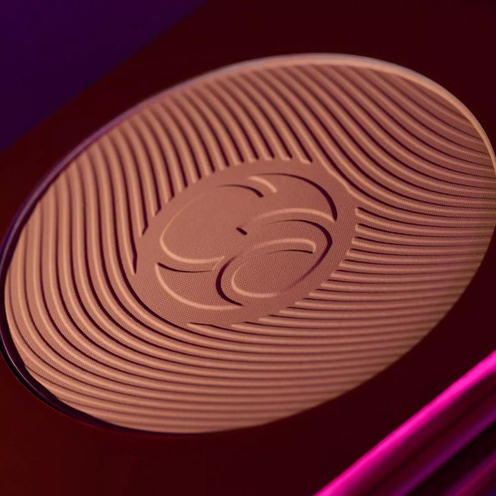 Actual product image Catrice Bronzer Maxi Bronzing Powder 010 Light Bronze (010 Light Bronze, Bronzer, 17.80 g)