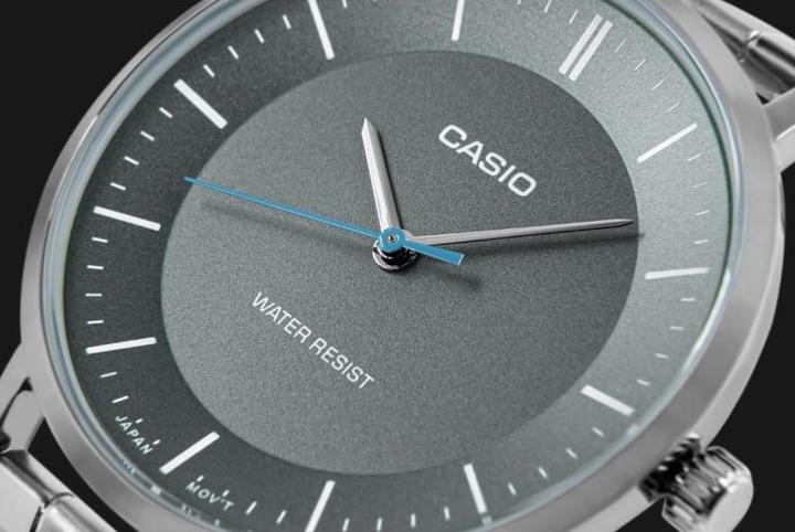 Produktbild Casio Herrenuhr MTP-VT04D-8EDF + Box (39 mm)