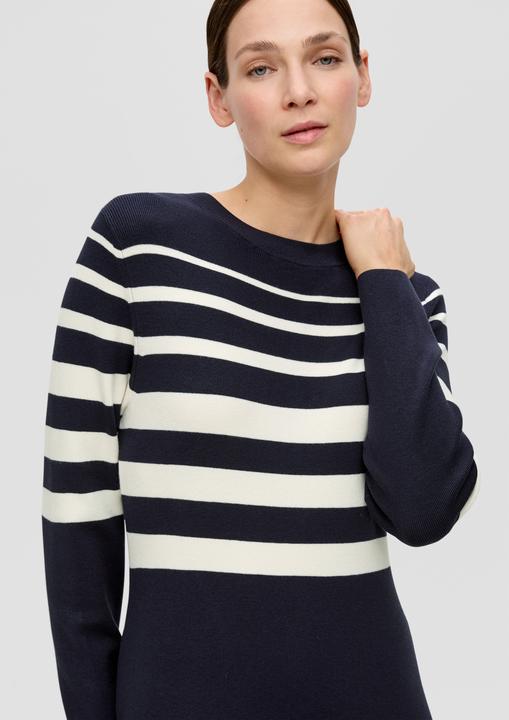 Image du produit s.Oliver Kleid Strickkleid aus Viskosemix (44)