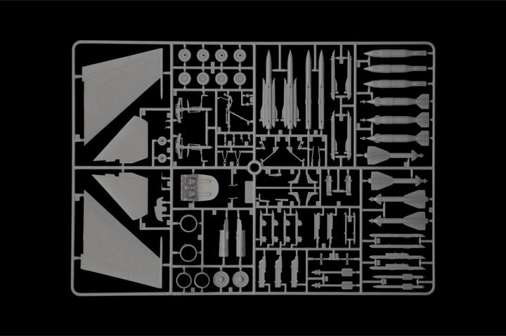 Actual product image 1:72 SUKHOI SU-34 "Fullback