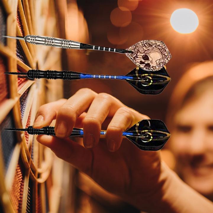 Image du produit I Am Creative Profi Steeldartpfeile 12er Set Dart Kit Totenkopf Flights Bunt (18 g)