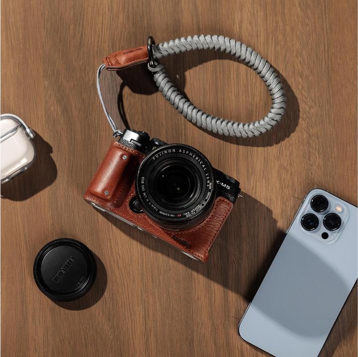 Actual product image SmallRig 4880 Camera Leather Half Case Kit
