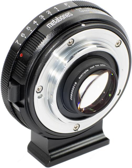 Produktbild Metabones Speed Booster XL Nikon G Objektiv an MFT Kamera