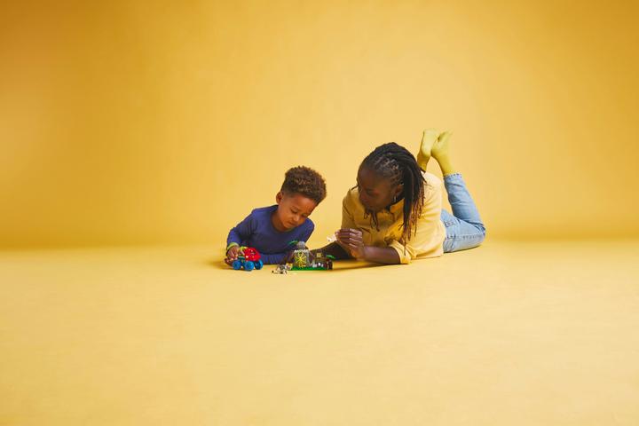 Actual product image LEGO Spideys Team auf Rettungsmission im Dino-Truck (11199, LEGO Marvel)