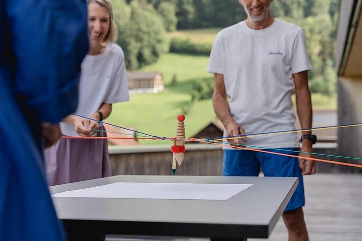 Actual product image Waelderspielzeug Team Game String Puller