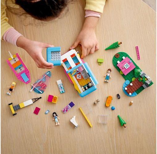 Immagine prodotto LEGO Friends 41681 Camper della foresta e barca a vela (41681, LEGO Friends)
