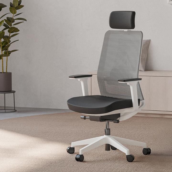 Actual product image Yaasa Chair Pro