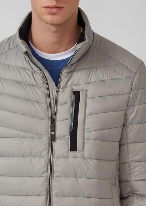 Actual product image S.Oliver Outdoor-Jacke Leichte Steppjacke mit sportiven Kontrastdetails | 360° Circular Vision (M)