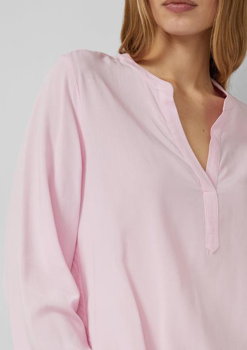 Immagine prodotto s.Oliver Bluse Fliessende Viskosebluse mit Rundhals mit V-Ausschnitt (32)