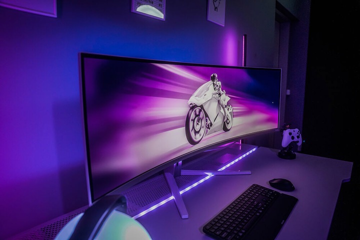Actual product image Philips Evnia 49M2C8900/00 (5120 x 1440 pixels, 48.90")