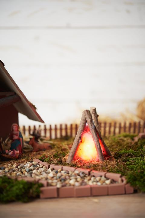 Actual product image VBS LED Campfire, Wood, approx. 8x6x10cm