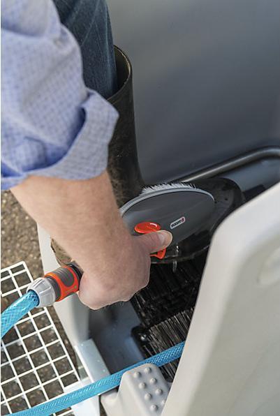 Actual product image Cemo Premium boot cleaner with collection tray