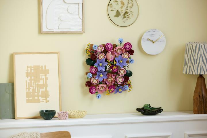 Actual product image LEGO Blumen an der Wand (LEGO Botanicals)