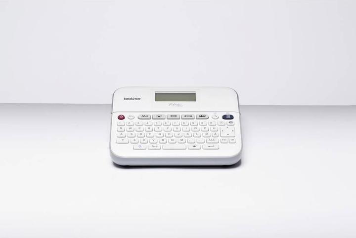 Produktbild Brother PT-D400BP + 5 gratis Beschriftungsbänder