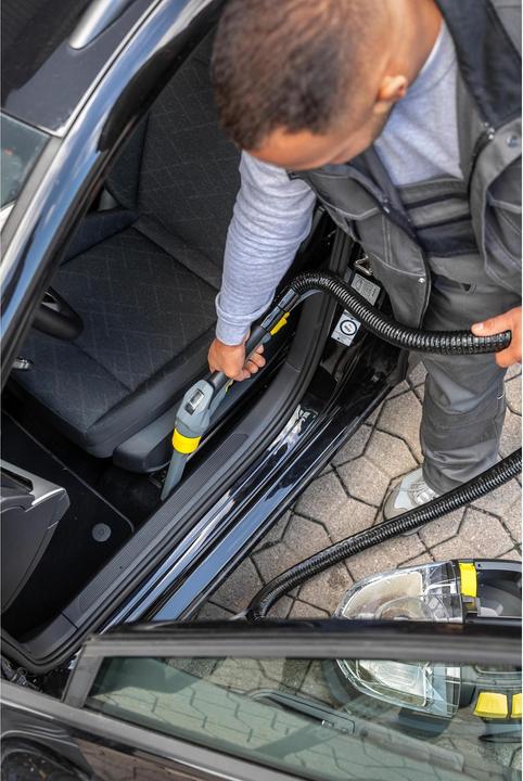 Actual product image Kärcher Professional Puzzi 8/1 Adv (Wet dry vacuum cleaner)