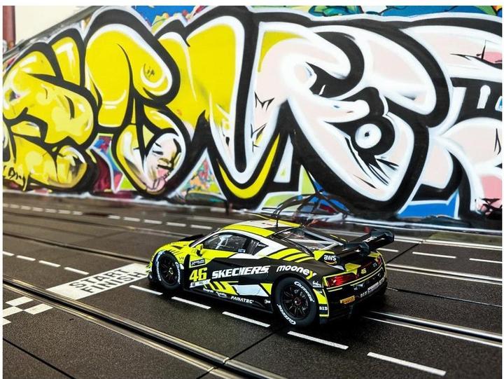 Actual product image Carrera D124 Audi R8 LMS GT3 evo II