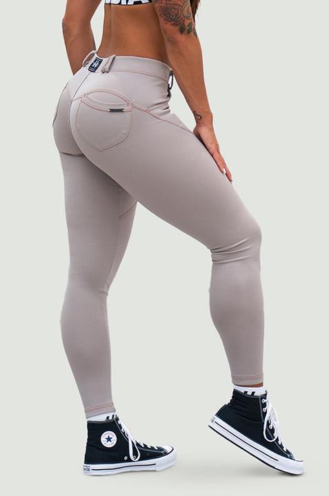 Actual product image Nebbia Bubble Butt Leggings Lift Up 558 - cream (M)