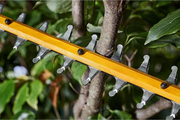 Actual product image DeWalt DCMHT573X1 Flexvolte hedge trimmer 65cm 54v 9.0ah (Rechargeable battery operated)
