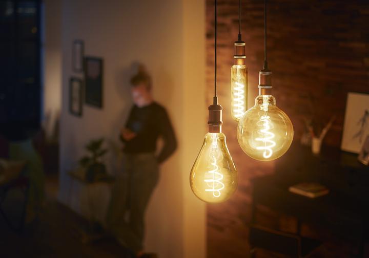 Produktbild Philips Amber (E27, 5.50 W, 470 lm, 1 x, E)