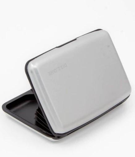 Actual product image Dizz One Credit card case