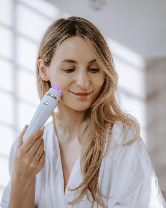 Actual product image Beautifly Glossy Acne