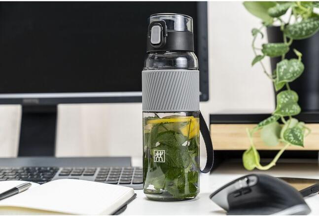 Produktbild Zwilling Trinkflasche BPA-frei, Wasserflasche für Fitness (0.68 l)