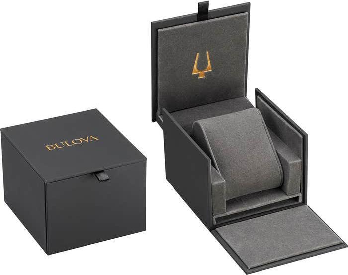 Actual product image Bulova 97A136 Classic Automatic Men 41mm 3ATM (Analogue wristwatch, 41 mm)