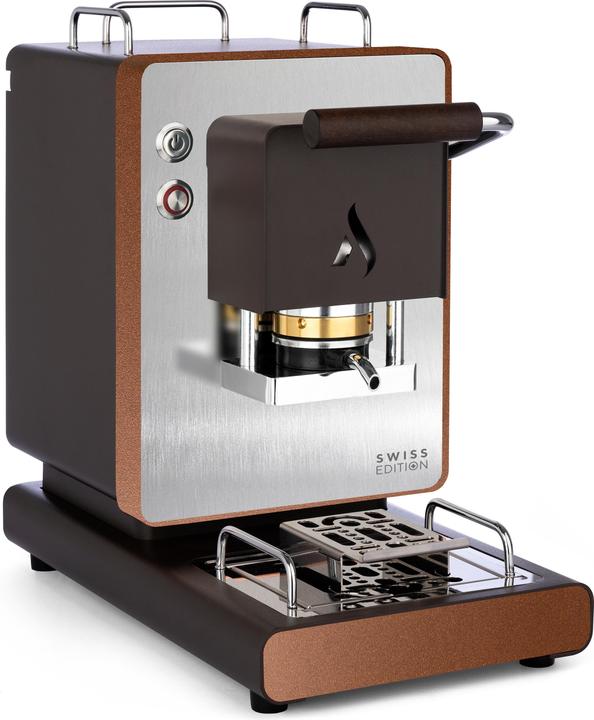 Braun, Kupfer, Schwarz, Silber