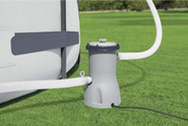 Actual product image Bestway The filter pump is equipped with a 3028 L