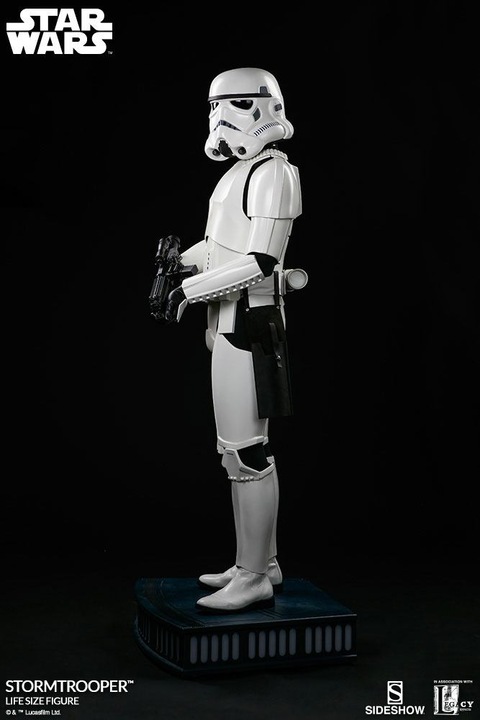 Actual product image Sideshow Star Wars Life-Size Statue Stormtrooper 198 cm