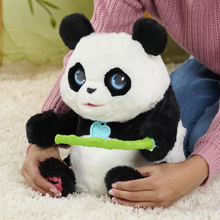Actual product image FurReal Coco Taumelnder Panda (40.60 cm)